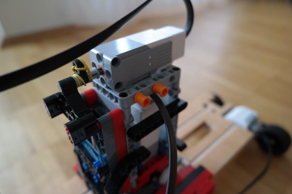 LEGO-EV3-MINDSTORMS-MAL-ROBOTER-CNC_DETAILS_07